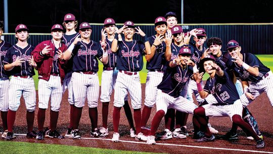 Bears sweep Eagles in district matchup