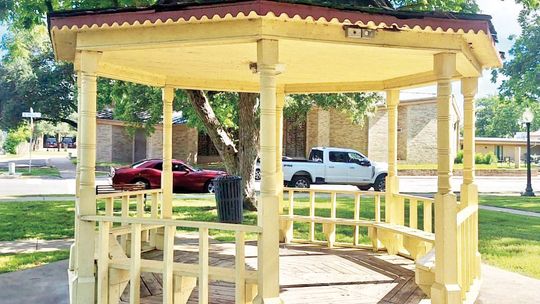 County OKs courthouse gazebo rebuild
