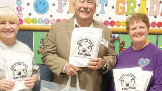 Dental kit deliveries for Elgin, McDade first graders