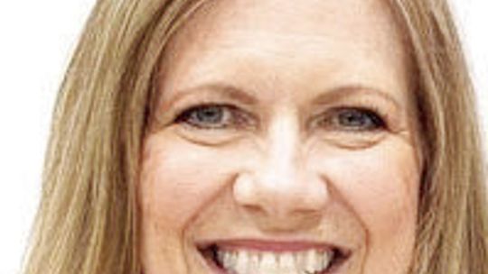 District head to retire
