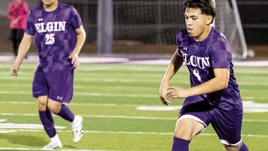 Elgin soccer star adds to list of college commitments