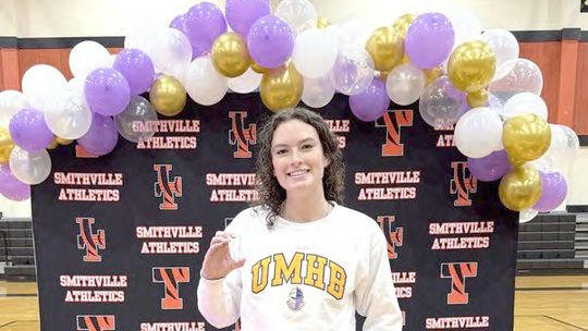 Smithville senior signs with Mary Hardin-Baylor