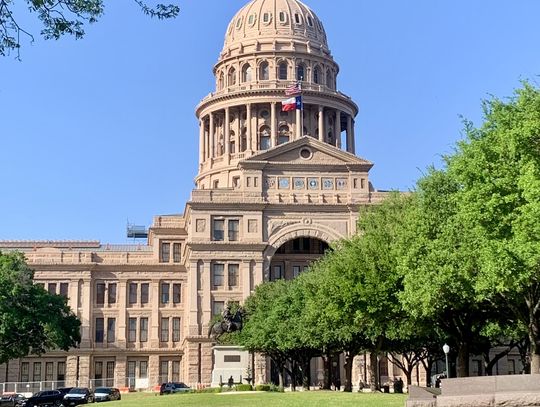 Abbott signs redistricting bill; lawsuit challenges it