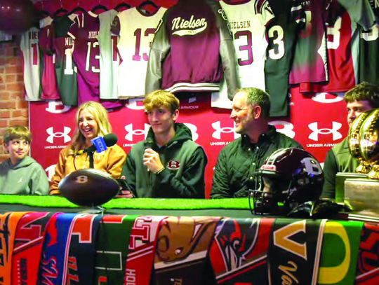 Bastrop’s Nielsen commits to Sun Devils