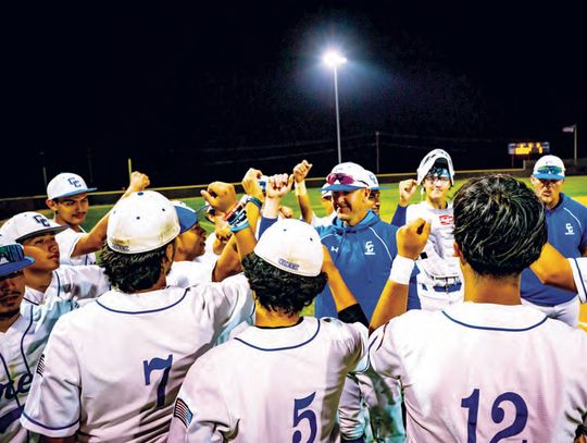 Cedar Creek teams secure different Navarro wins