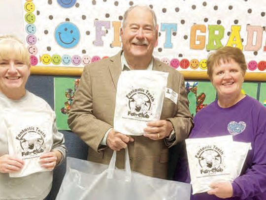 Dental kit deliveries for Elgin, McDade first graders