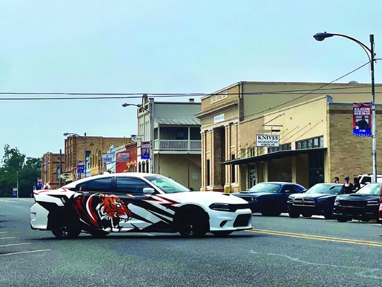 Dodge pulls into Main Street