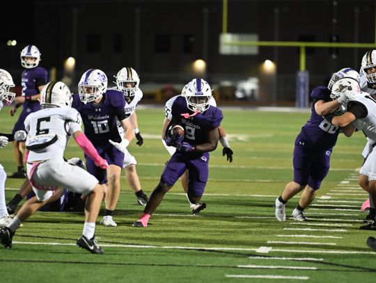 Elgin faces defeat on homecoming