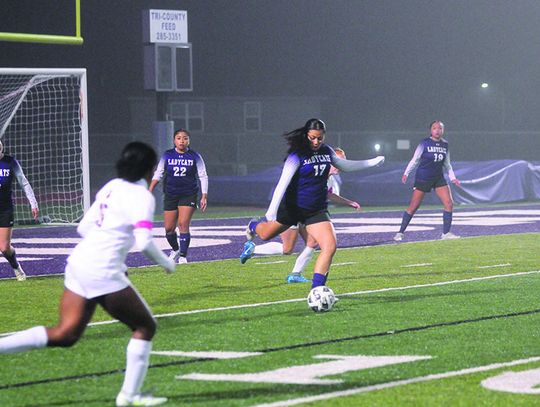 Elgin soccer stalls in district