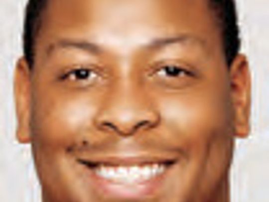 Former Cedar Creek lineman earns 49ers honor