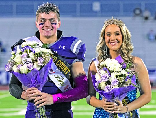 Homecoming royalty crowned