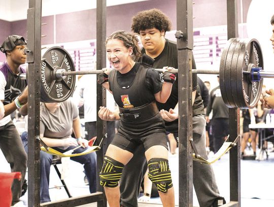 Lady Wildcats flex at Del Valle meet