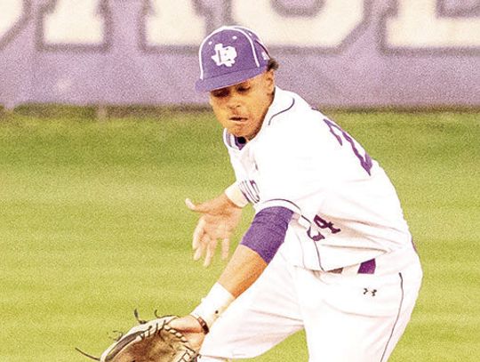 Playoff hopes alive as Elgin splits season closer