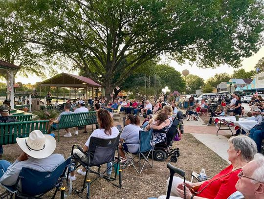 Smithville memorial draws crowd for Charlie Kirk Smithville memorial draws crowd for Charlie Kirk