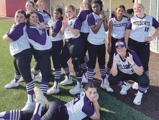 Softball looks strong at Buda tourney