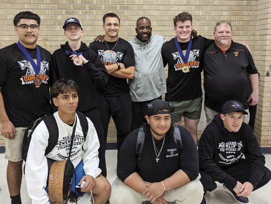 Tigers lift at regional meet