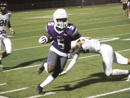 Wildcats football hosts scrimmage vs. Canyon Lake