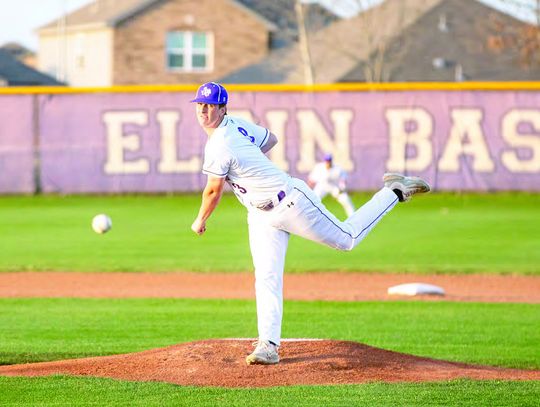Wildcats struggle to connect in district series