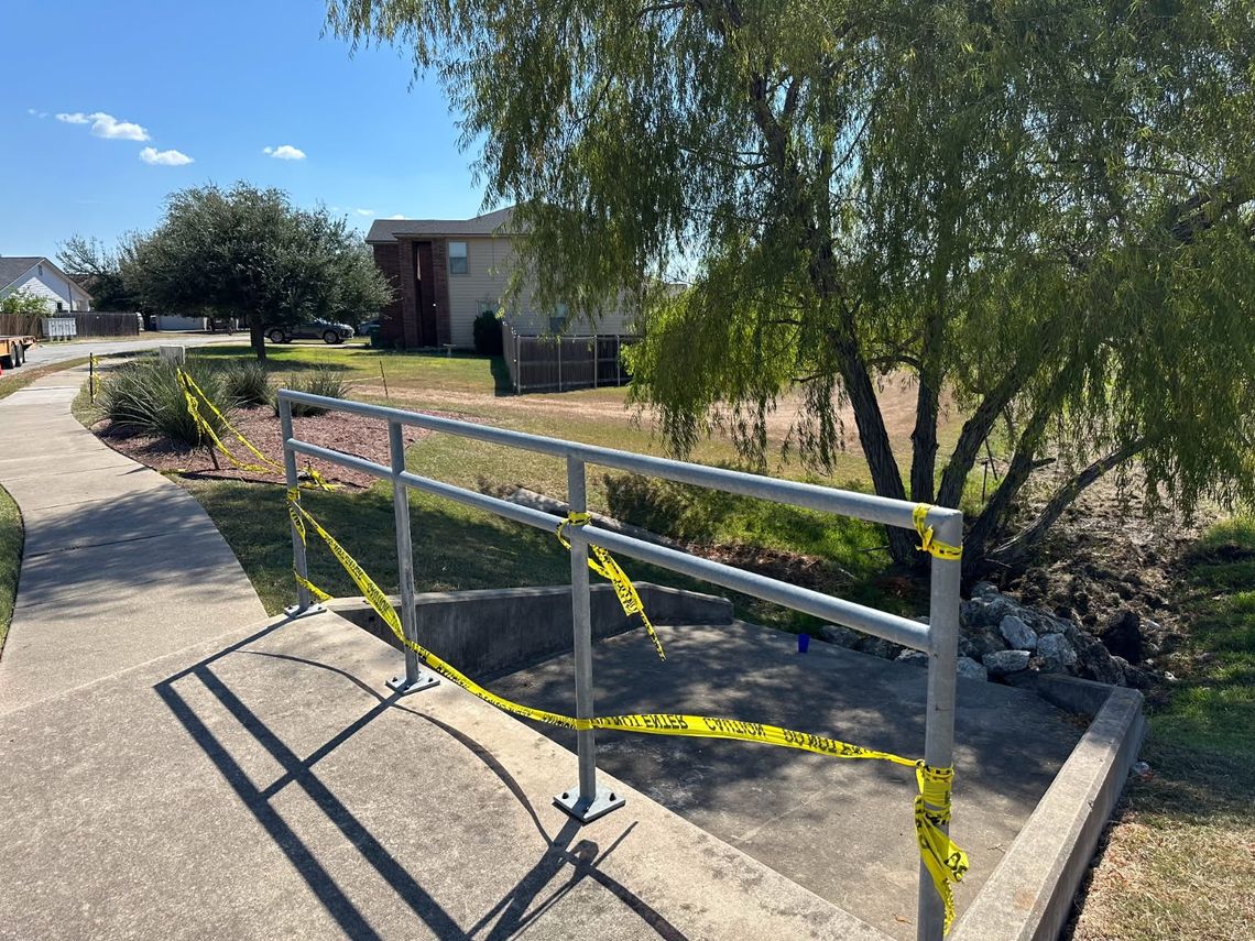 18-year-old dies from gunshot wound, 17-year-old charged