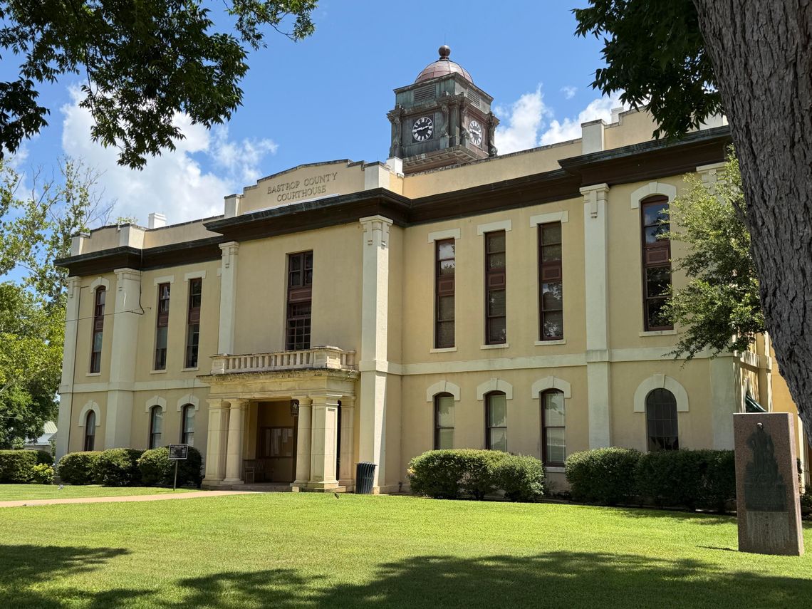 Bastrop County commissioners seek legislative advocate