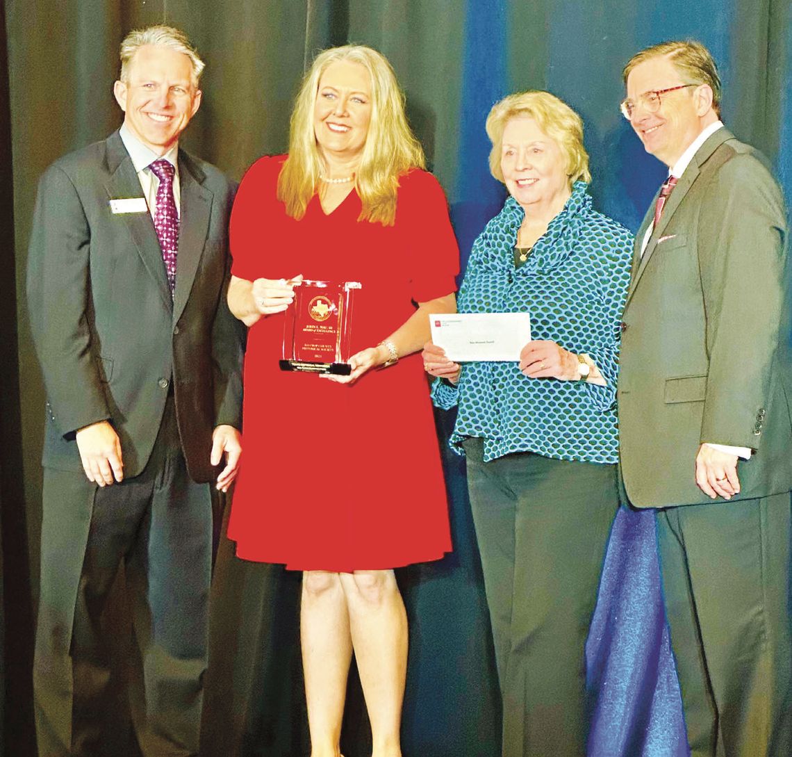 Bastrop Museum leaders accept prestigious statewide award