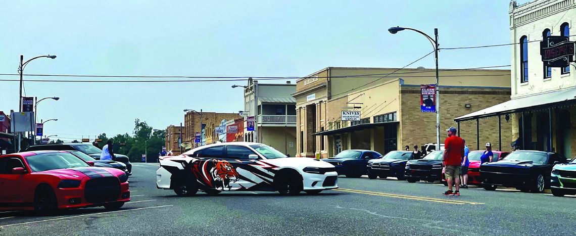 Dodge pulls into Main Street