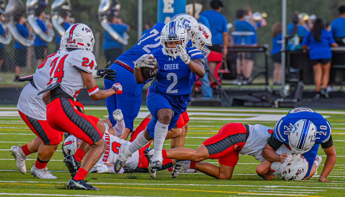 Eagles stumble, extend streak in opener