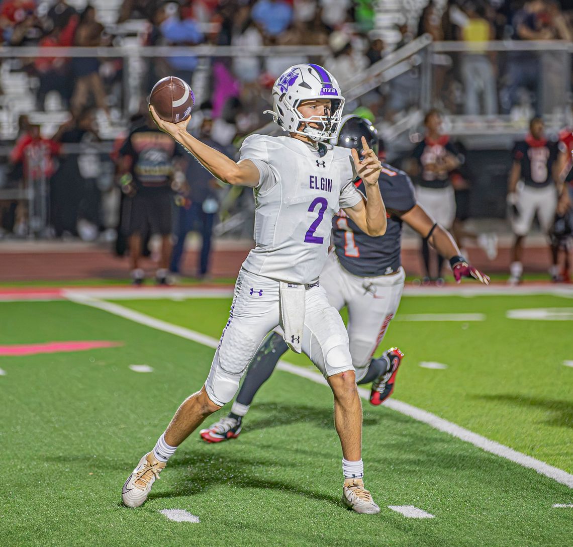 Elgin falls to Manor in season opener 30-14 Elgin falls to Manor in season opener 30-14