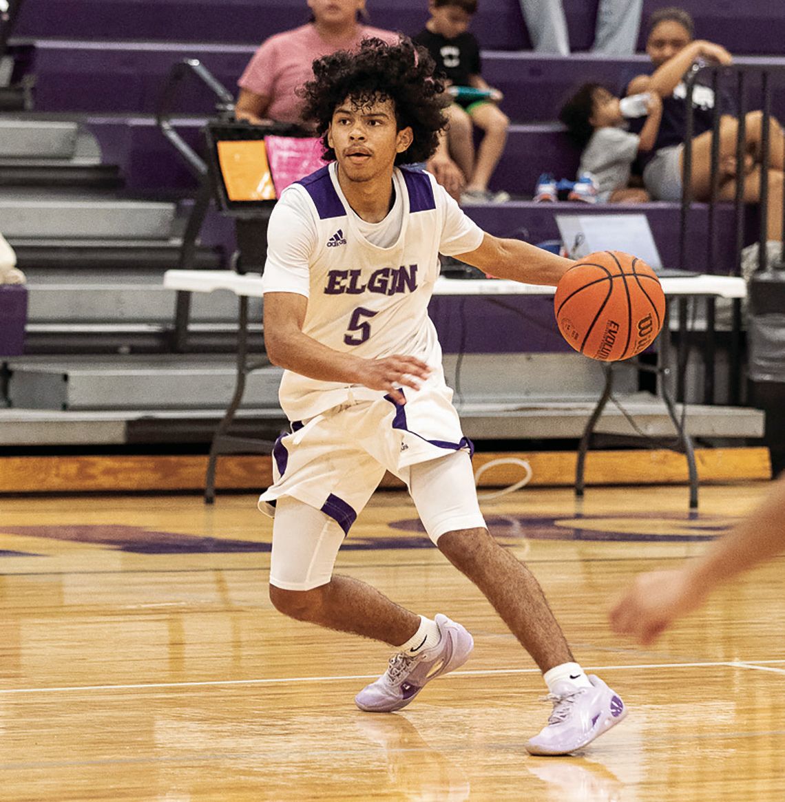 Elgin nets season-high to top Eagles