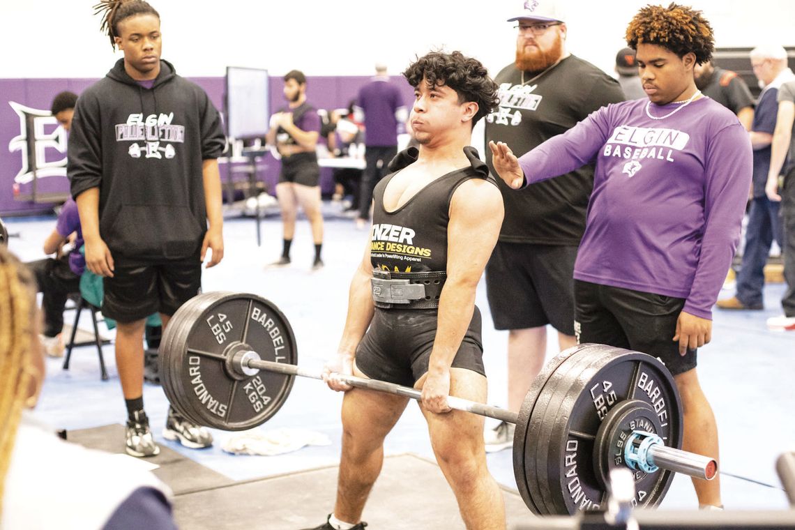 Elgin powerlifting hosts Wildcat Invitational