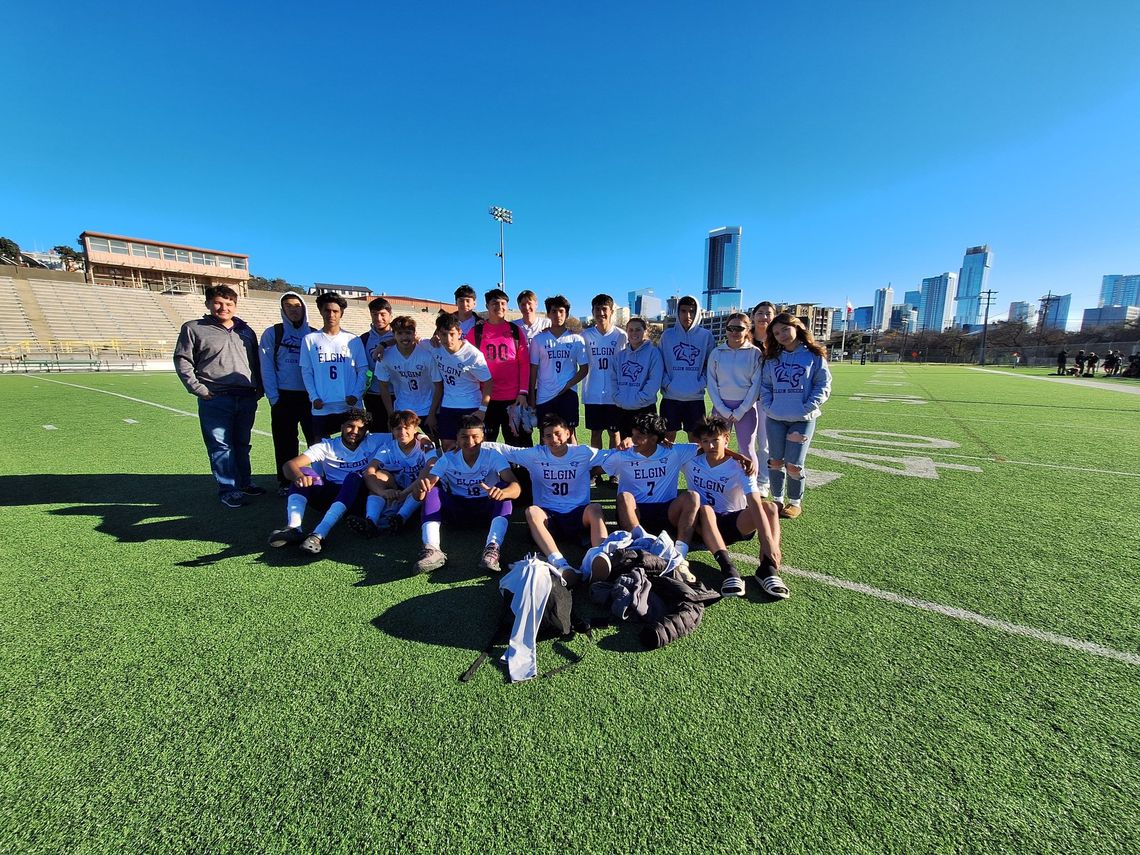 The Elgin High School boys varsity soccer team poses together Saturday, Jan. 13 during the Copa Akins tournament held at House Park in Austin. Photo courtesy of Elgin ISD