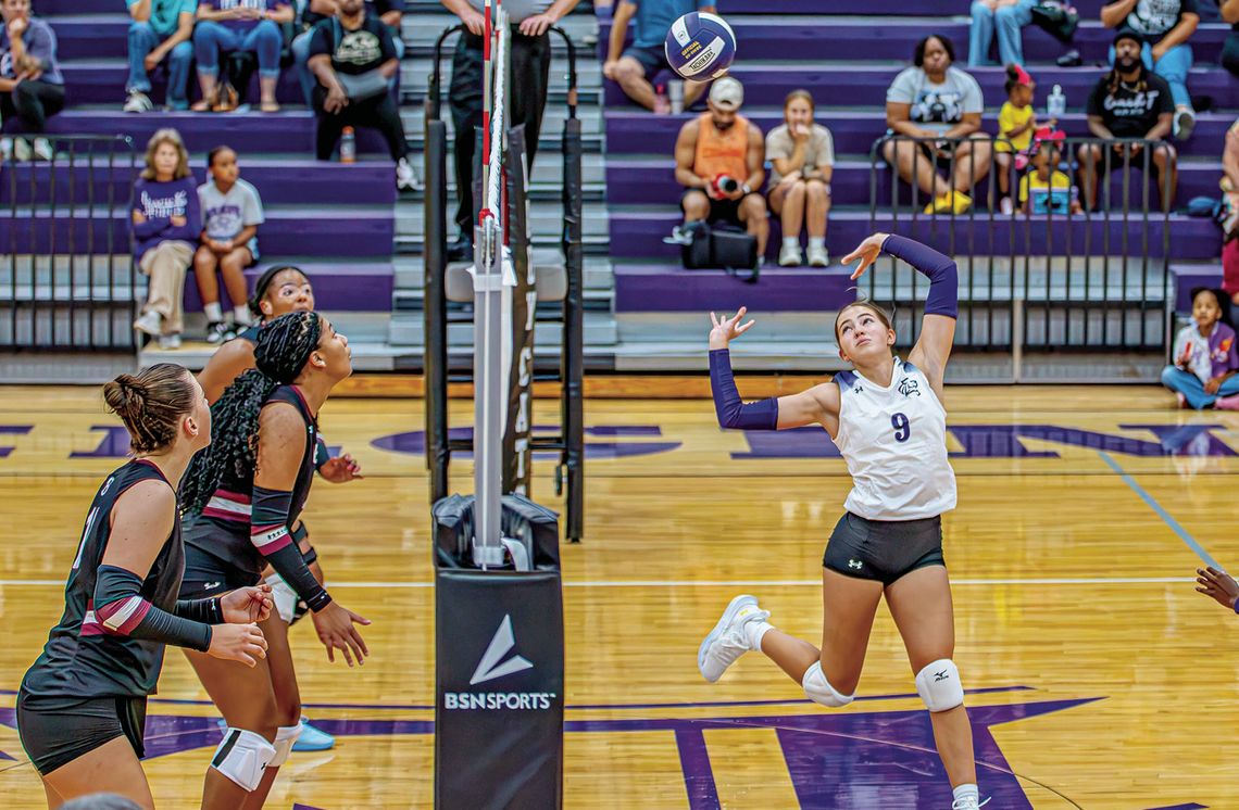 Elgin volleyball starts with busy week