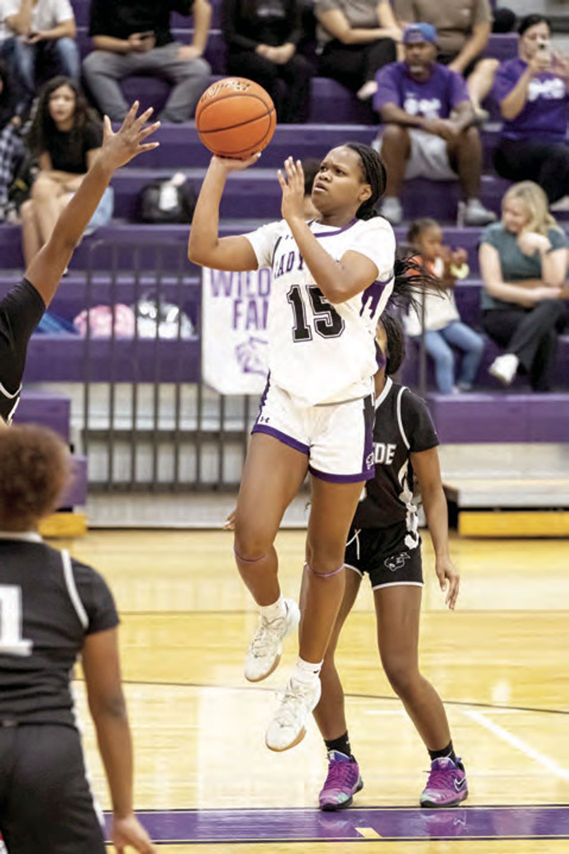 Lady Cats build on streak Lady Cats build on streak