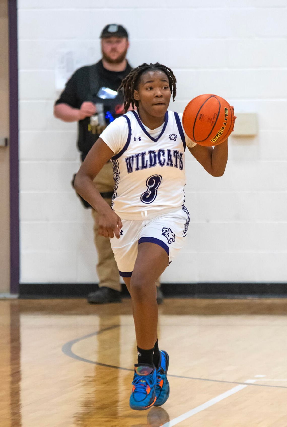 Lady Cats down Eagles, 40-14