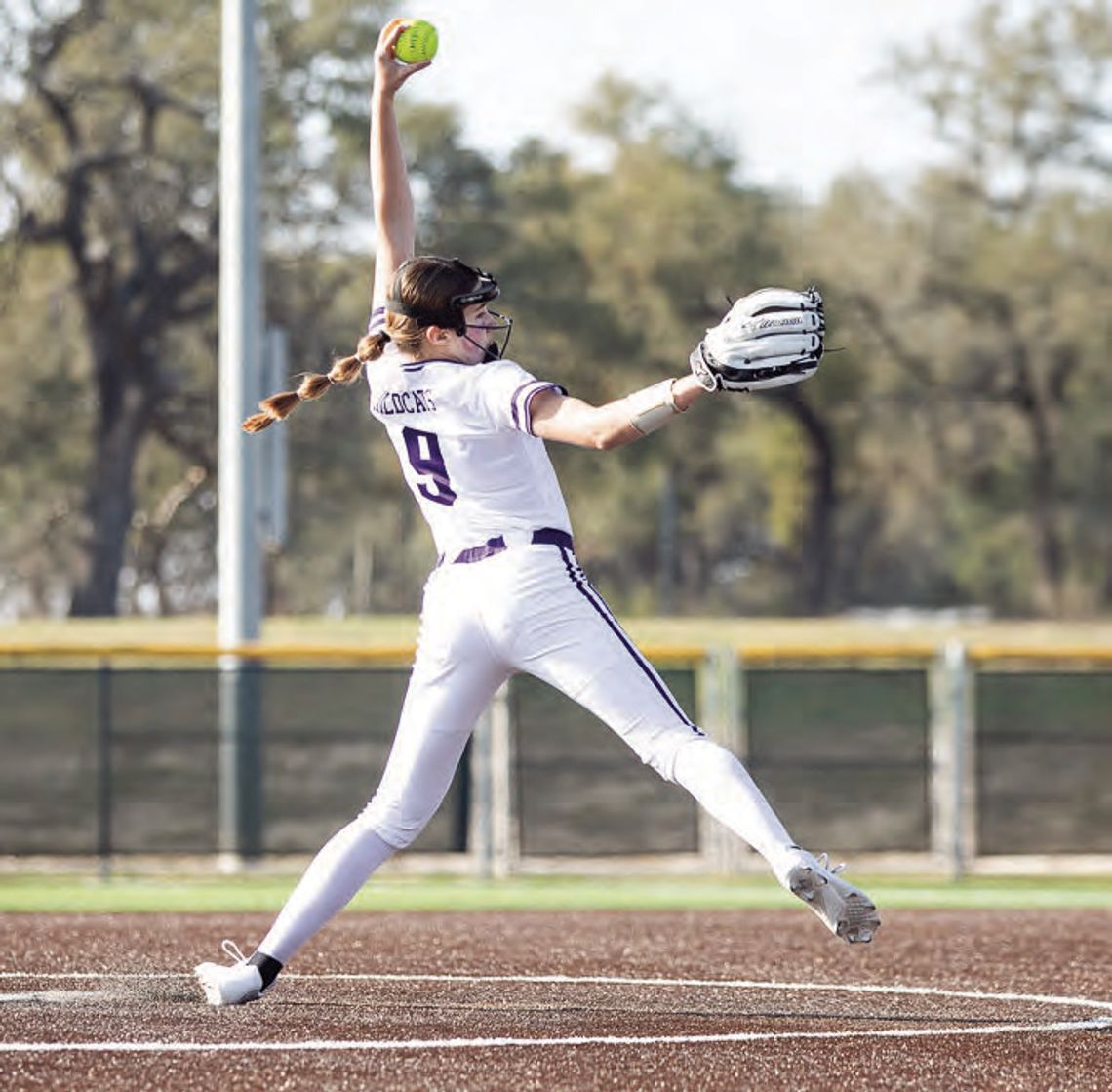 Lady Cats top Mustangs, fall to Hawks