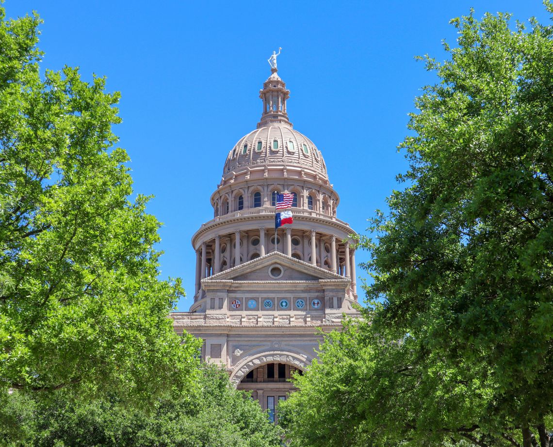 Lege gets to work in fourth special session. Photo courtest: Clark Van Der Beken-Unsplash.