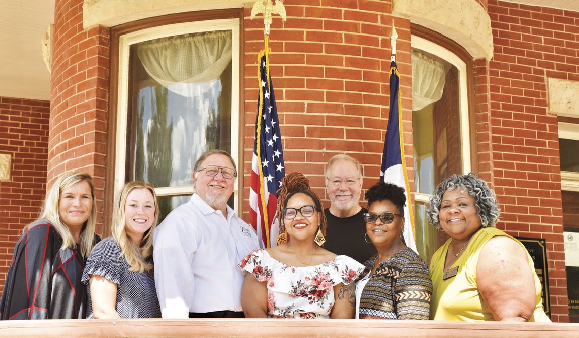 Newly elected city council members sworn in