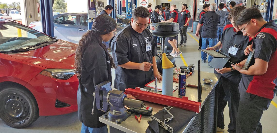 Students impress at auto tech contest